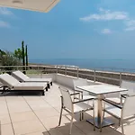 Hilton Costabella And מלון 5*