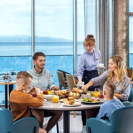 Hilton Costabella And