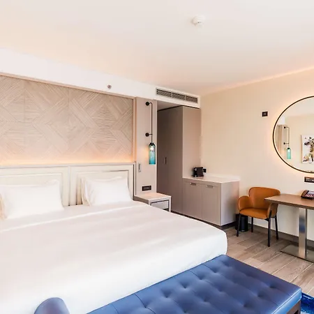 Hilton Costabella And Hotel