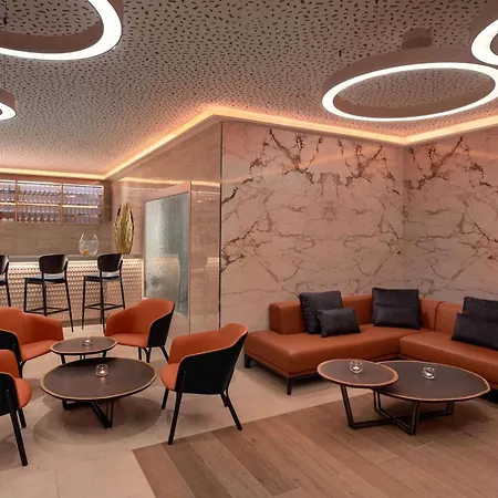 Ξενοδοχείο Hilton Costabella And 5*