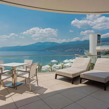 Hilton Costabella And