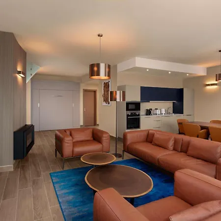 Hilton Costabella And