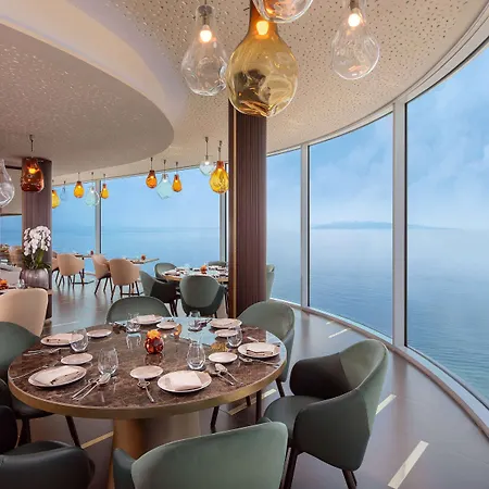 Hilton Costabella And Ξενοδοχείο 5*