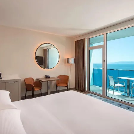 Hilton Costabella And
