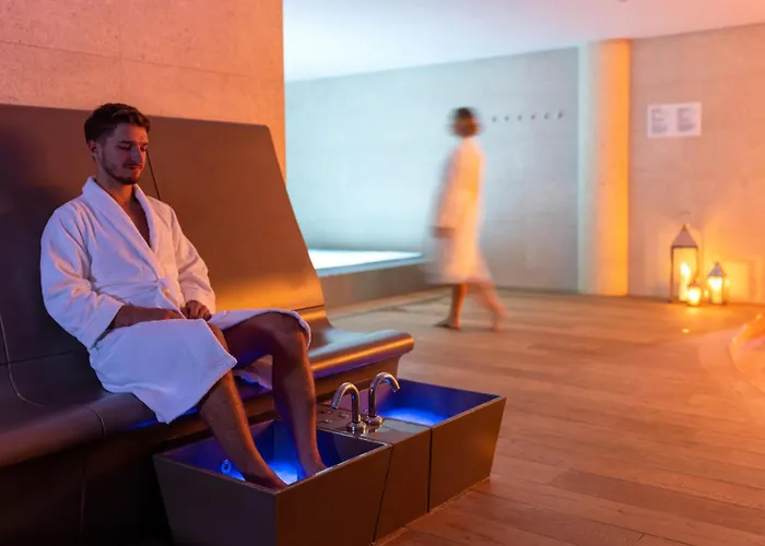 Hilton Costabella And מלון רייקה