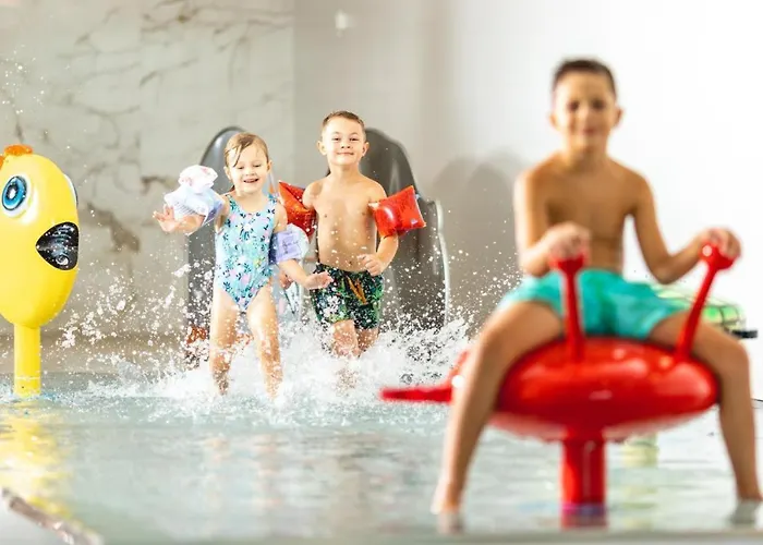 Hilton Costabella And רייקה